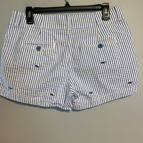 Vineyard Vines Blue and White Shorts Size 8 - Picture 3 of 7